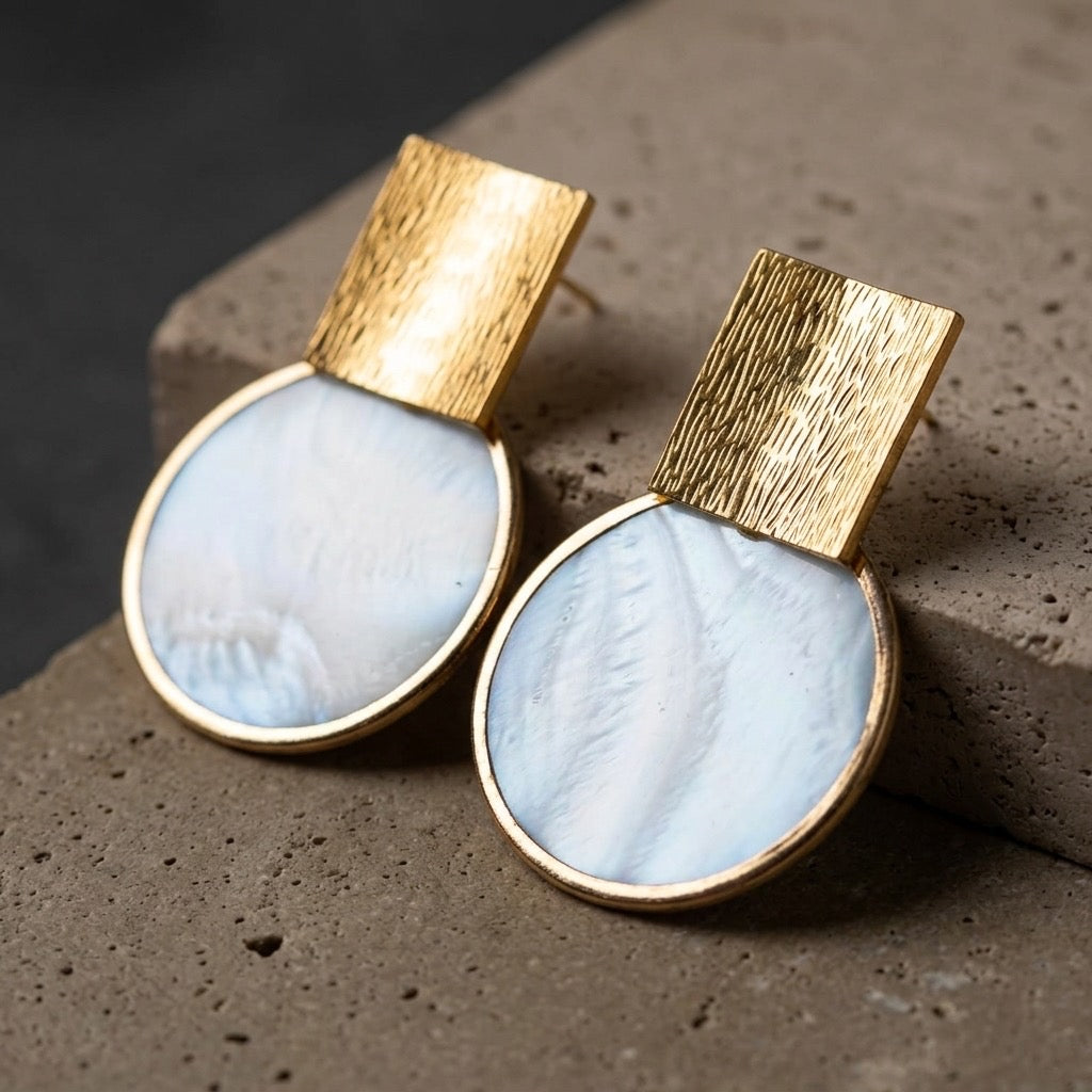 Aura Pearl Earrings