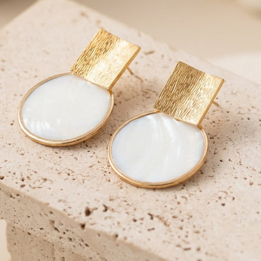 Aura Pearl Earrings