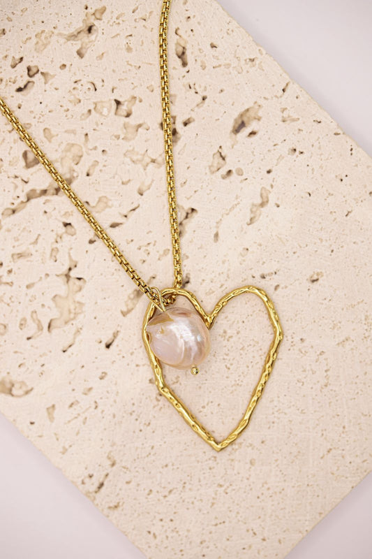 Heart Glow Necklace