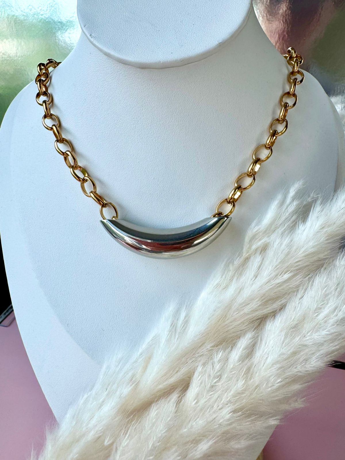 Moon Glow Necklace