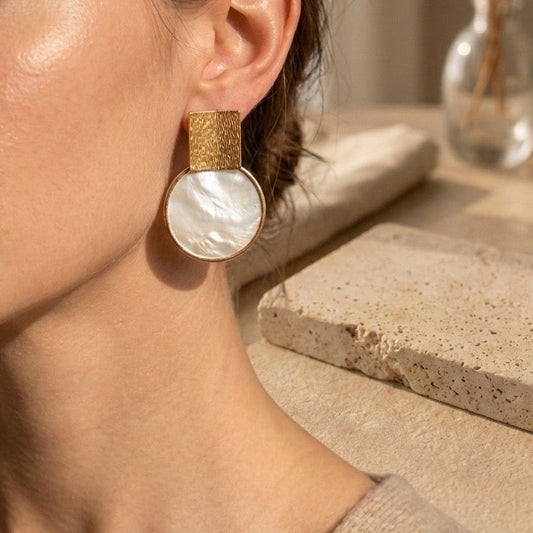 Aura Pearl Earrings