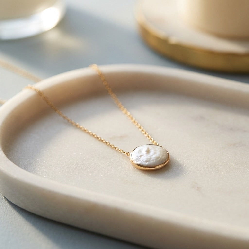 Luna Pearl Glow Necklace