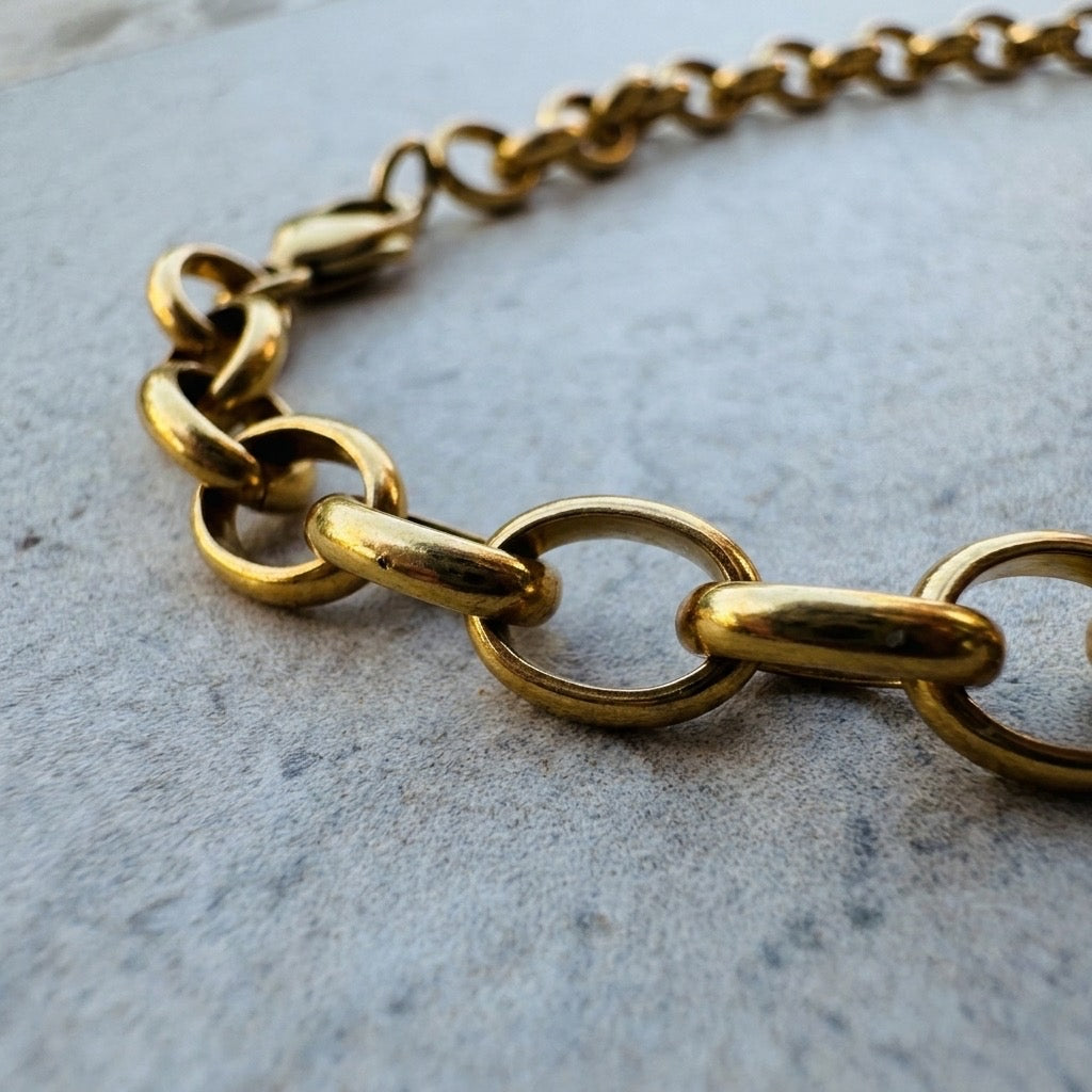 The Linked Necklace